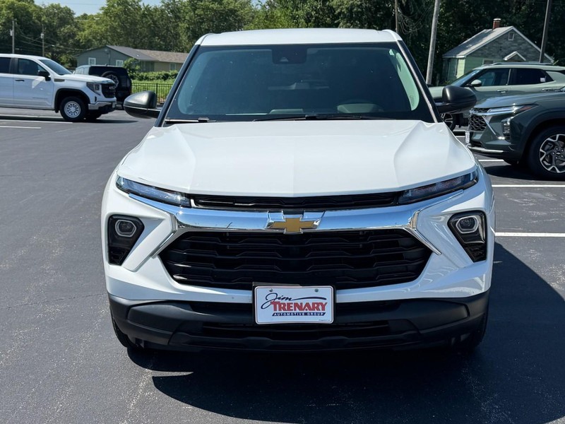 Chevrolet TrailBlazer Vehicle Image 09
