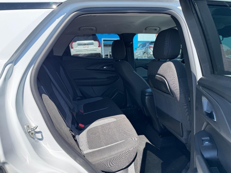 Chevrolet TrailBlazer Vehicle Image 10