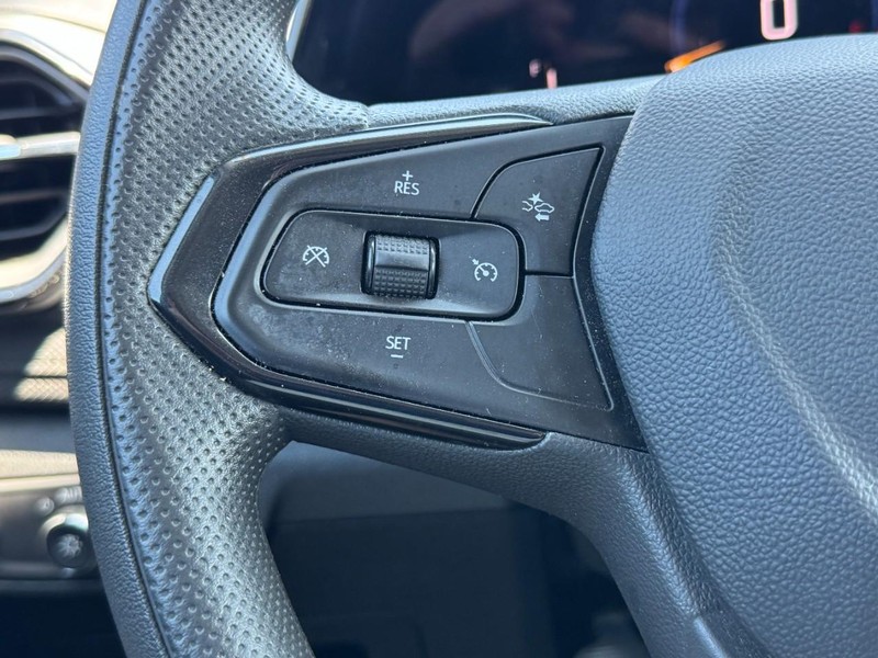 Chevrolet TrailBlazer Vehicle Image 16