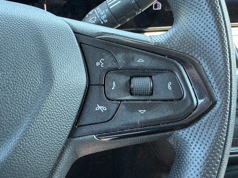 Chevrolet TrailBlazer Vehicle Image 17
