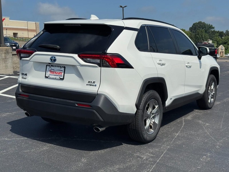 Toyota RAV4 Vehicle Image 03