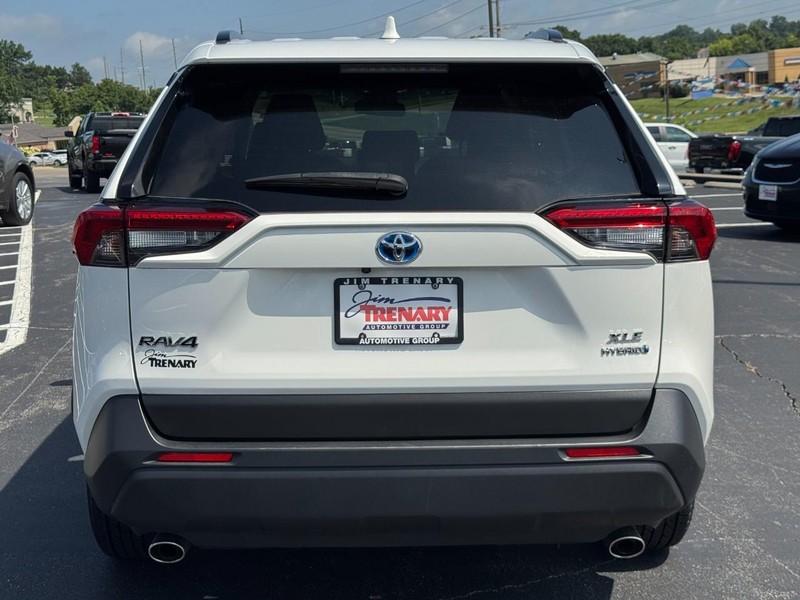 Toyota RAV4 Vehicle Image 05