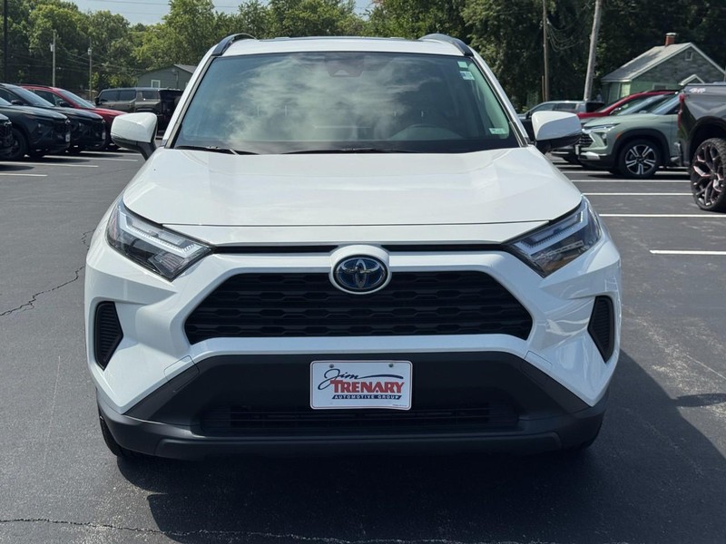 Toyota RAV4 Vehicle Image 09