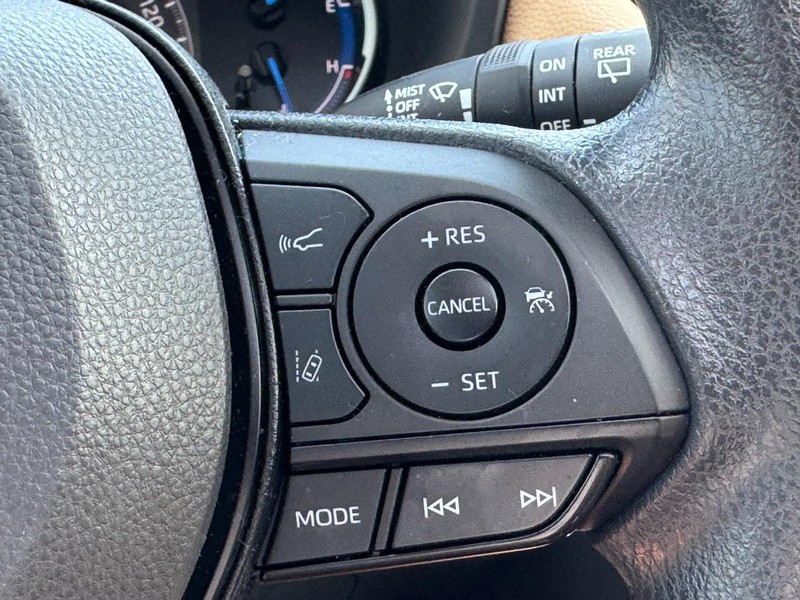 Toyota RAV4 Vehicle Image 21