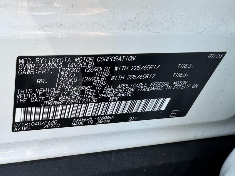 Toyota RAV4 Vehicle Image 25