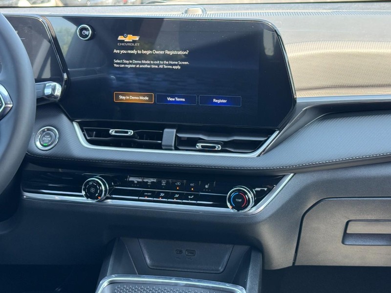 Chevrolet Equinox Vehicle Image 09