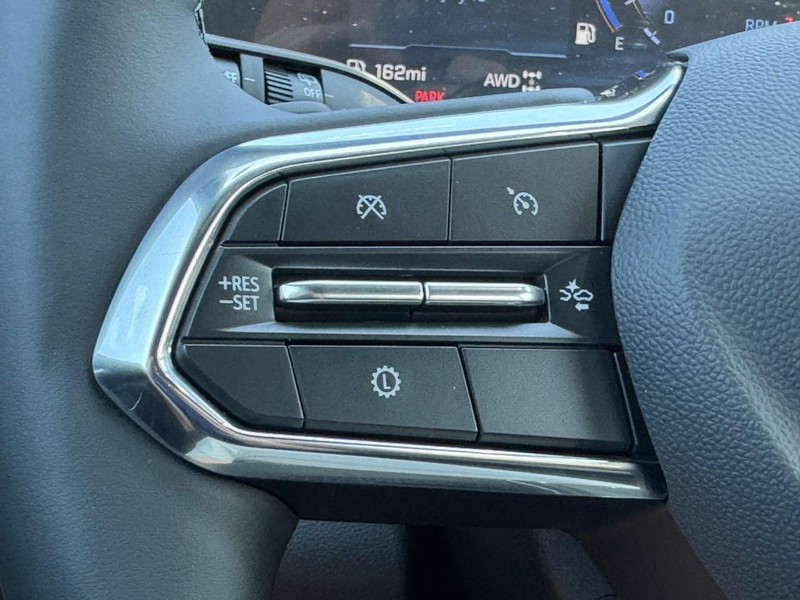 Chevrolet Equinox Vehicle Image 11