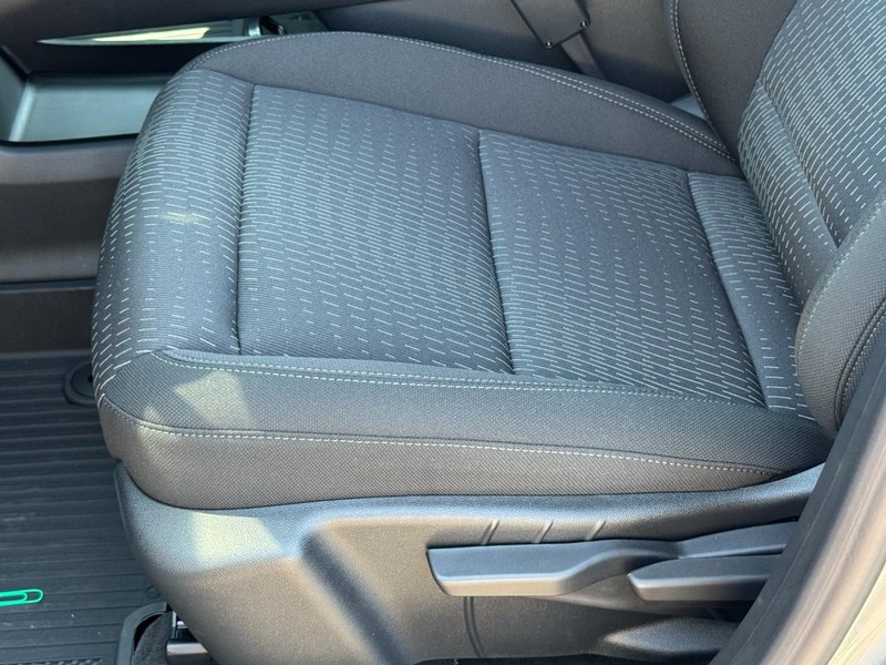 Chevrolet Equinox Vehicle Image 15