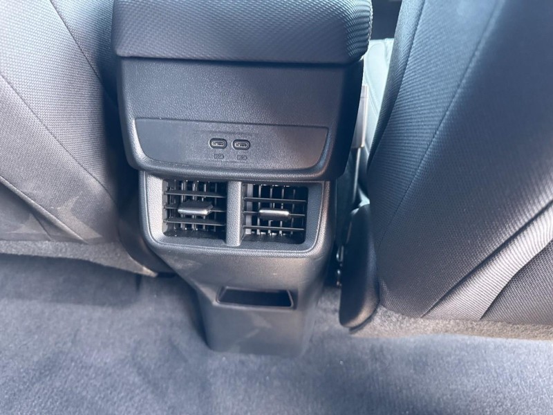 Chevrolet Equinox Vehicle Image 16