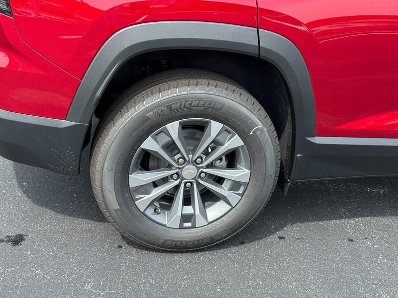 Chevrolet Equinox Vehicle Image 05
