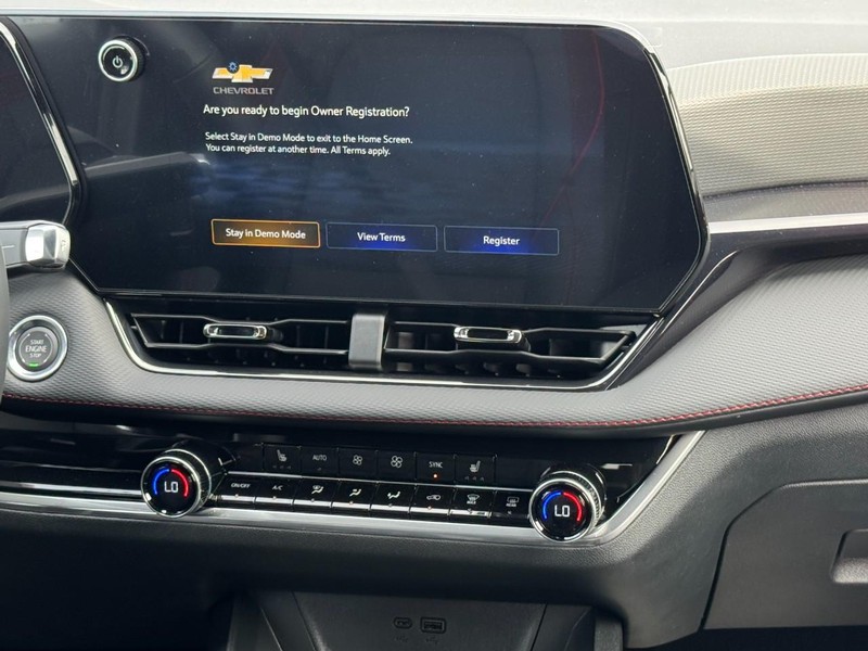 Chevrolet Equinox Vehicle Image 09