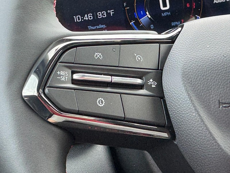 Chevrolet Equinox Vehicle Image 11