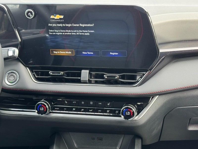 Chevrolet Equinox Vehicle Image 09