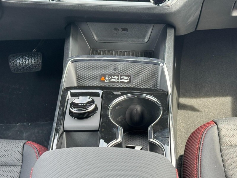 Chevrolet Equinox Vehicle Image 10
