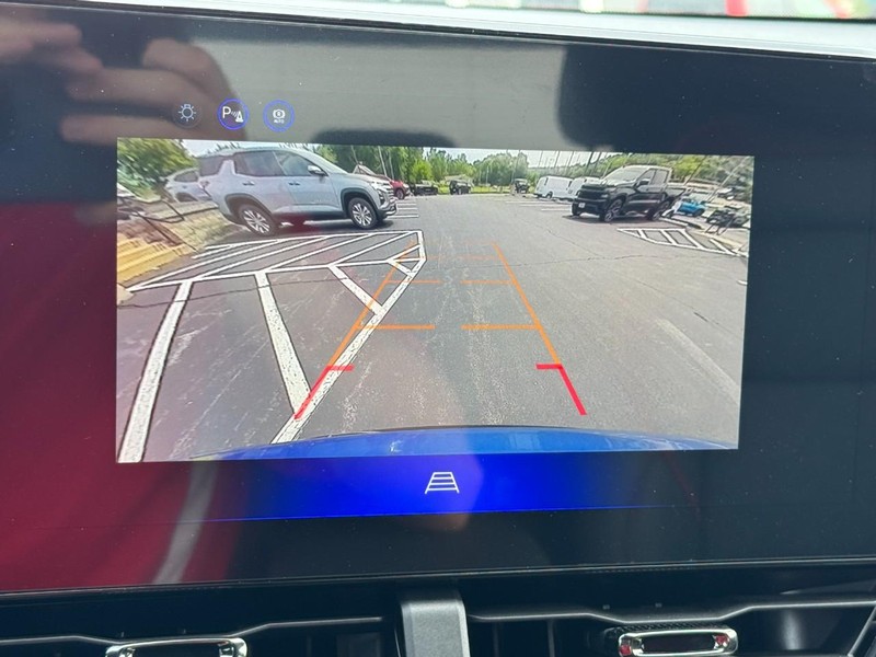 Chevrolet Equinox Vehicle Image 14