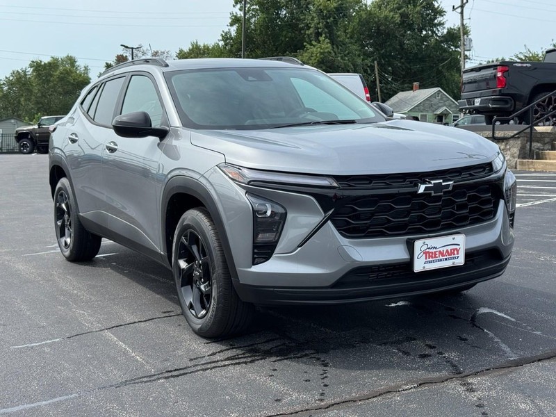 Chevrolet Trax Vehicle Image 02