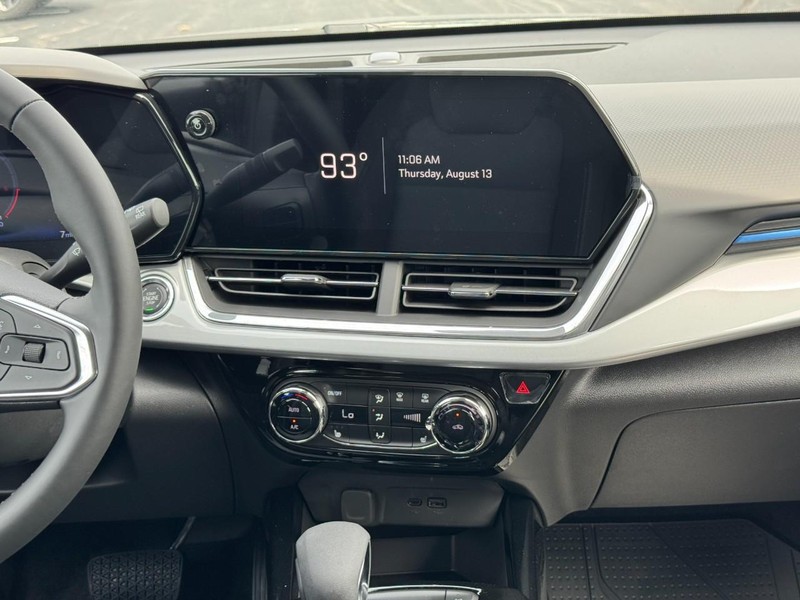 Chevrolet Trax Vehicle Image 09