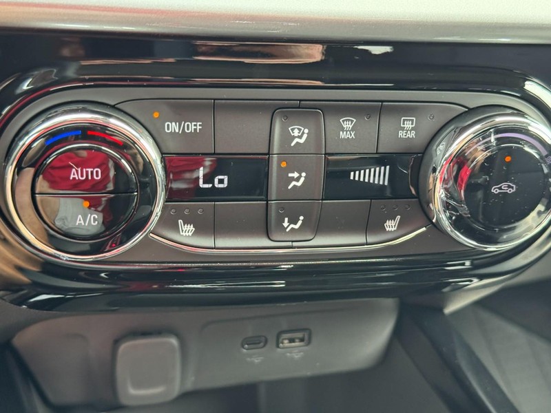 Chevrolet Trax Vehicle Image 13