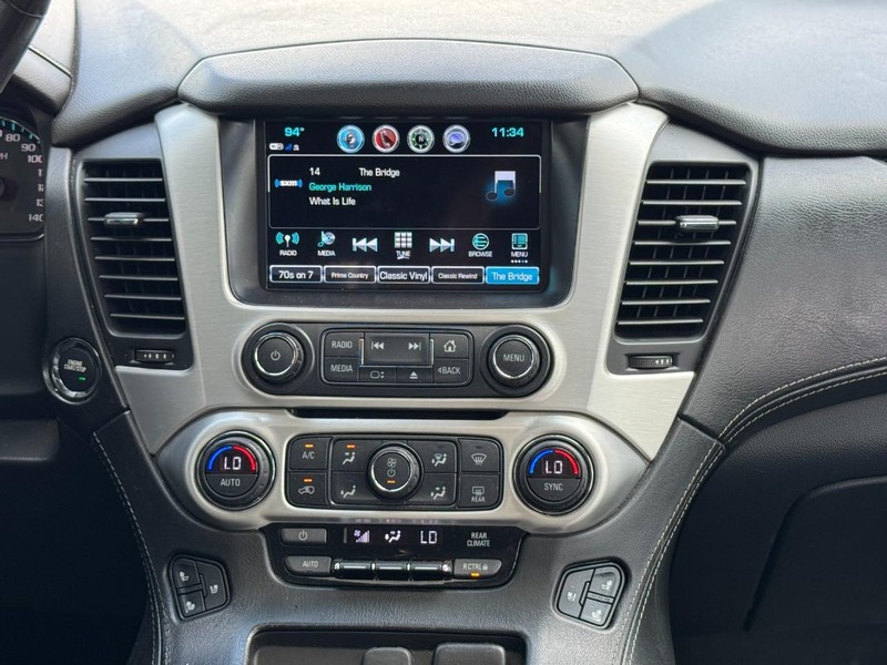 GMC Yukon Vehicle Image 15
