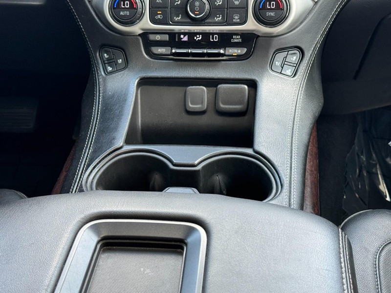 GMC Yukon Vehicle Image 16