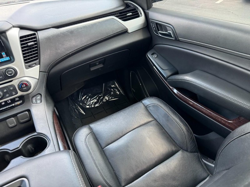GMC Yukon Vehicle Image 17