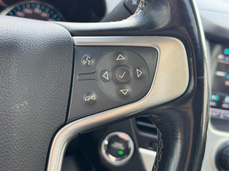 GMC Yukon Vehicle Image 20
