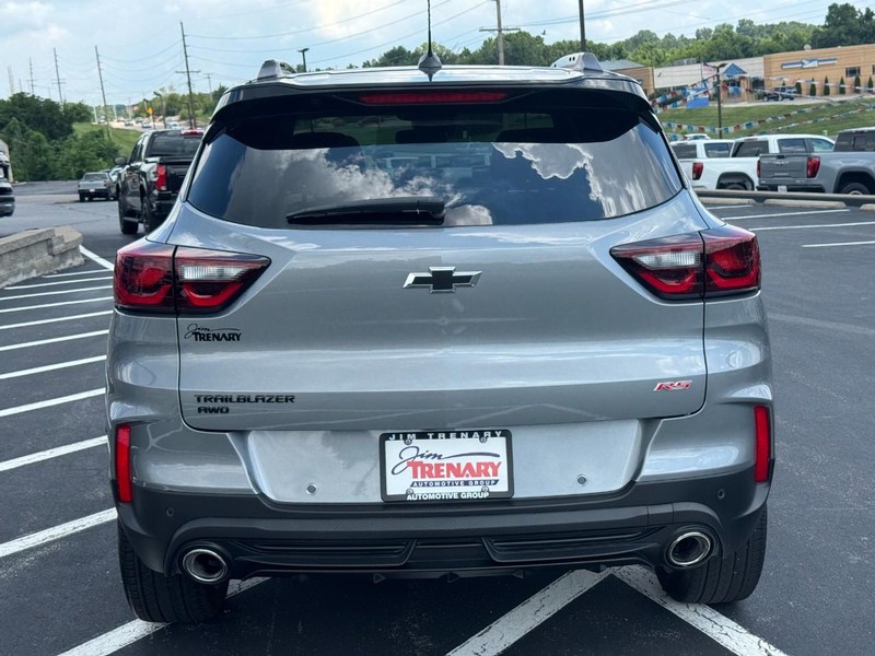 Chevrolet TrailBlazer Vehicle Image 04
