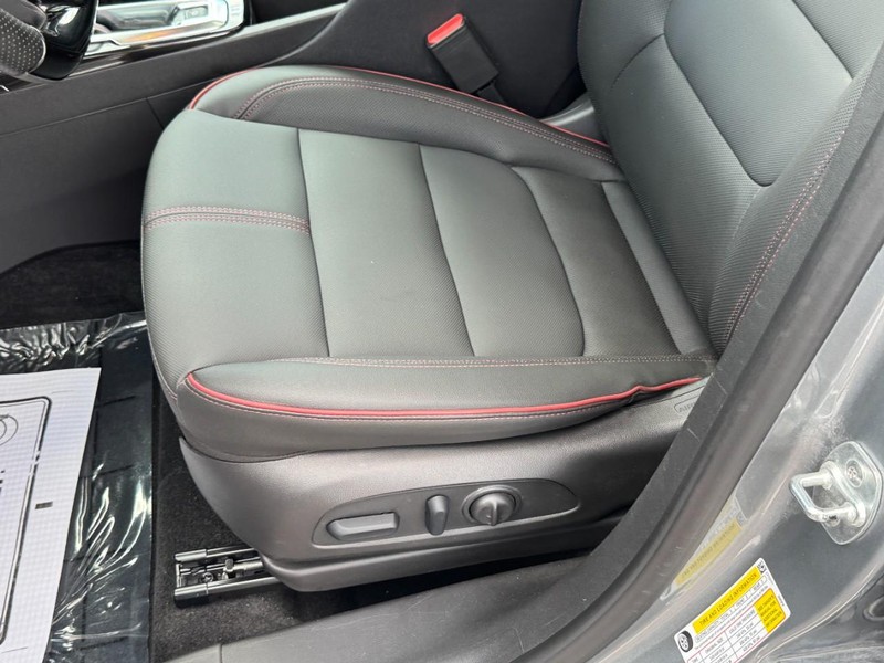 Chevrolet TrailBlazer Vehicle Image 24