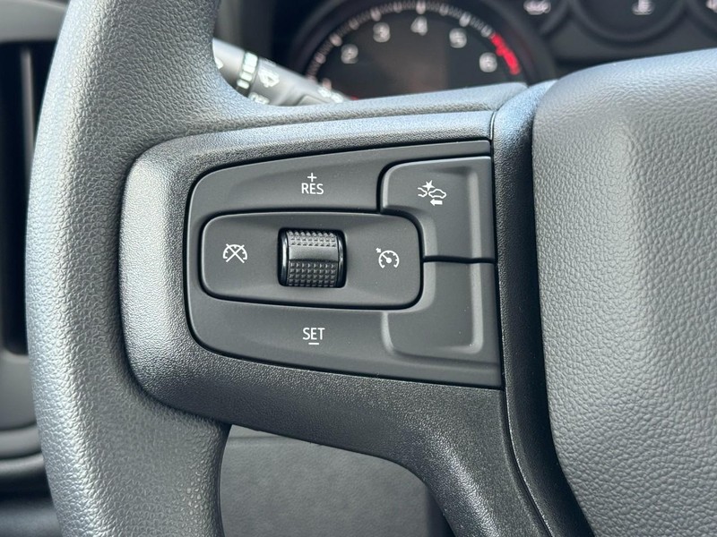 Chevrolet Silverado 1500 Vehicle Image 11
