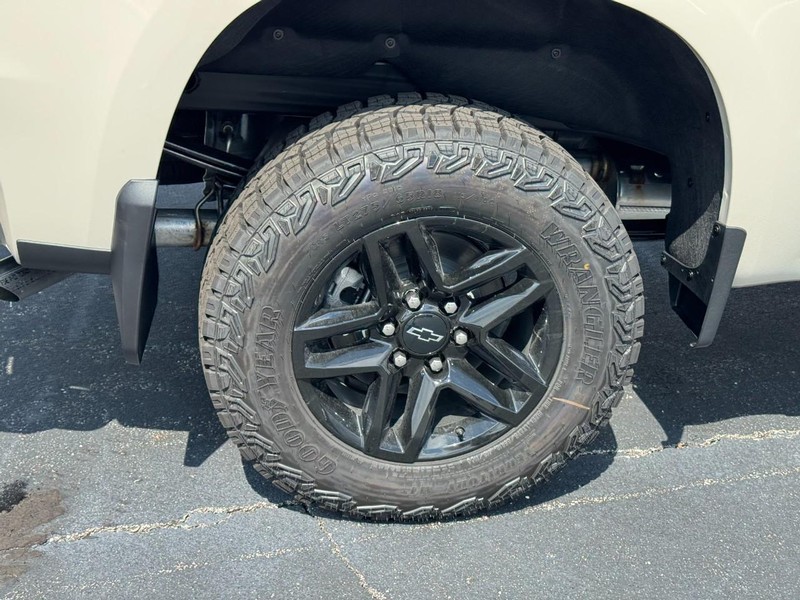 Chevrolet Silverado 1500 Vehicle Image 05