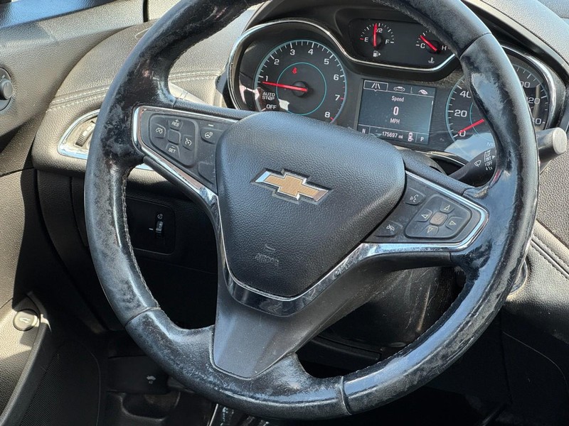 Chevrolet Cruze Vehicle Full-screen Gallery Image 10