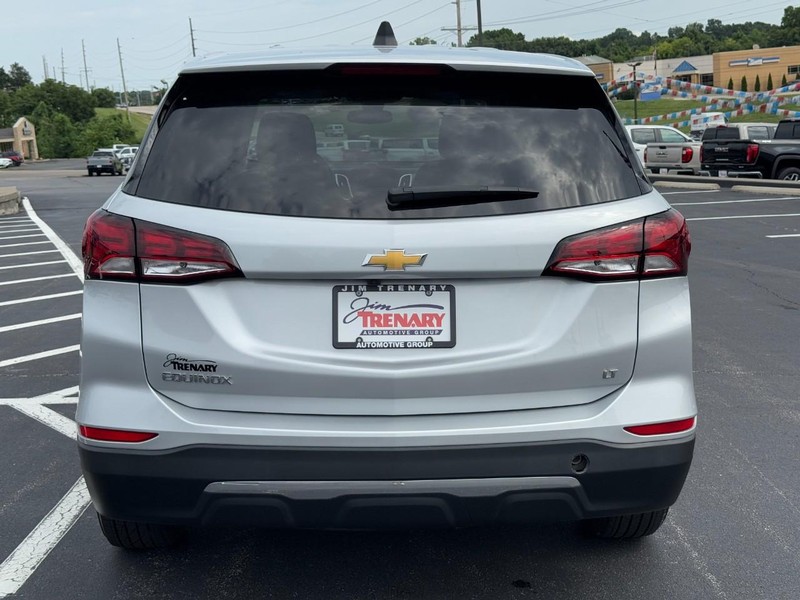Chevrolet Equinox Vehicle Full-screen Gallery Image 04