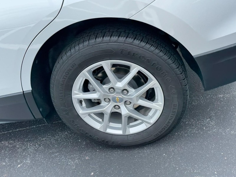 Chevrolet Equinox Vehicle Full-screen Gallery Image 07