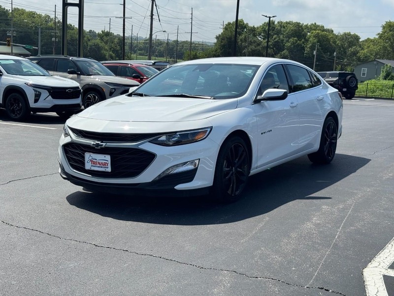 Chevrolet Malibu Vehicle Image 08