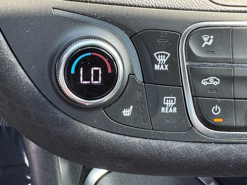 Chevrolet Malibu Vehicle Image 20