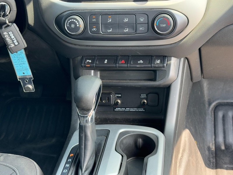 Chevrolet Colorado Vehicle Image 14