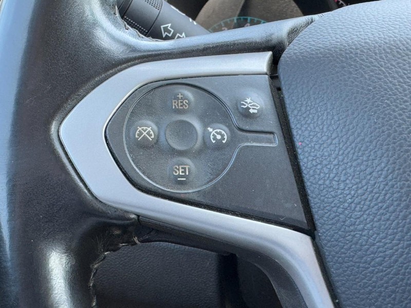Chevrolet Colorado Vehicle Image 16