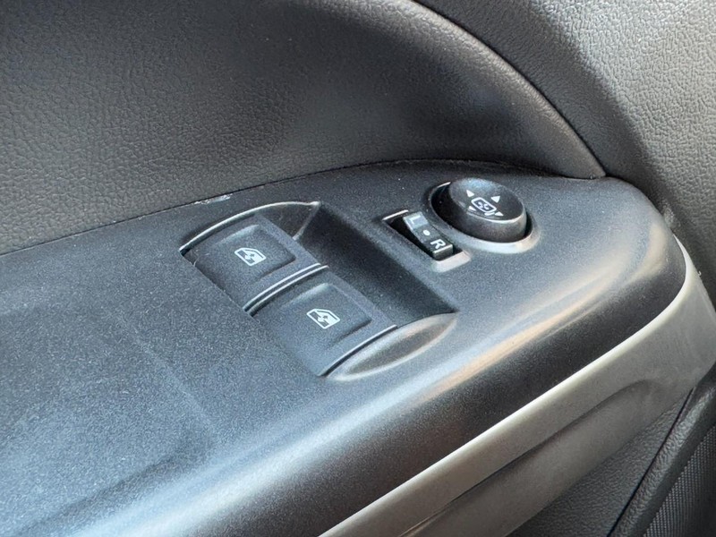 Chevrolet Colorado Vehicle Image 21