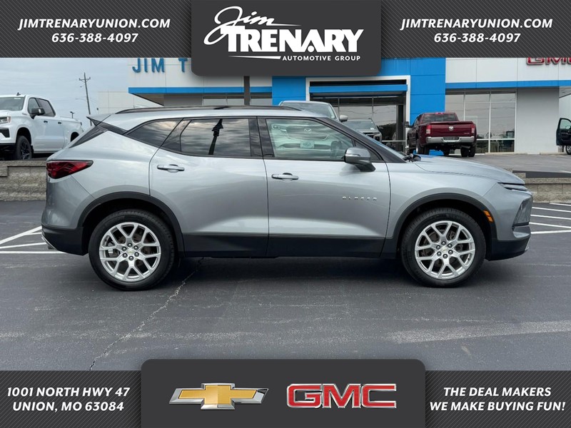 Chevrolet Blazer Vehicle Full-screen Gallery Image 01