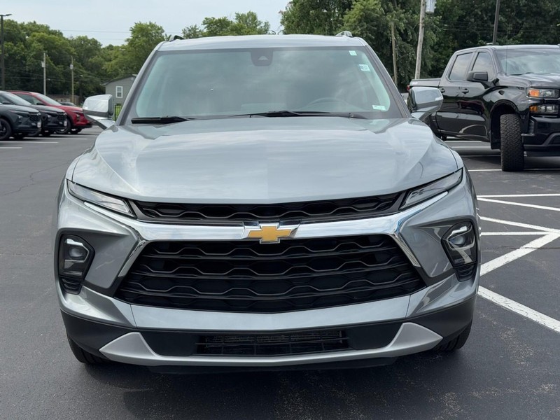 Chevrolet Blazer Vehicle Full-screen Gallery Image 09