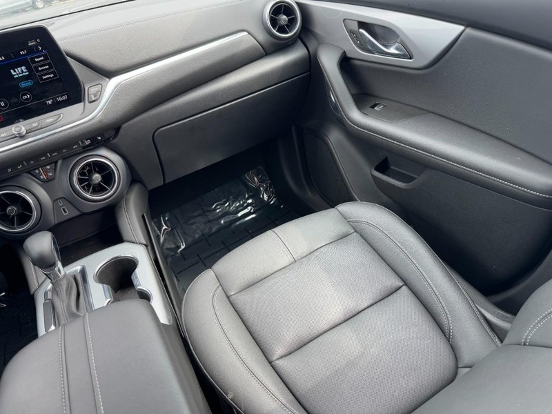 Chevrolet Blazer Vehicle Full-screen Gallery Image 15