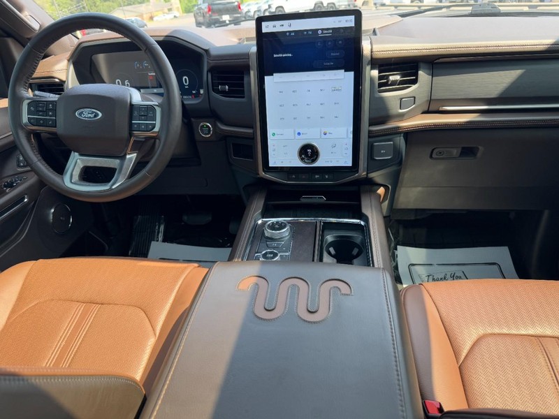 Ford Expedition Max Vehicle Image 12