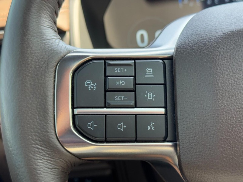 Ford Expedition Max Vehicle Image 18