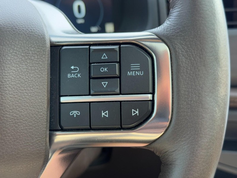 Ford Expedition Max Vehicle Image 19