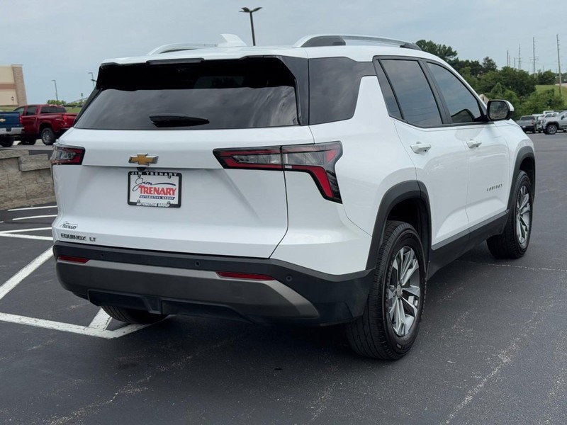Chevrolet Equinox Vehicle Full-screen Gallery Image 03