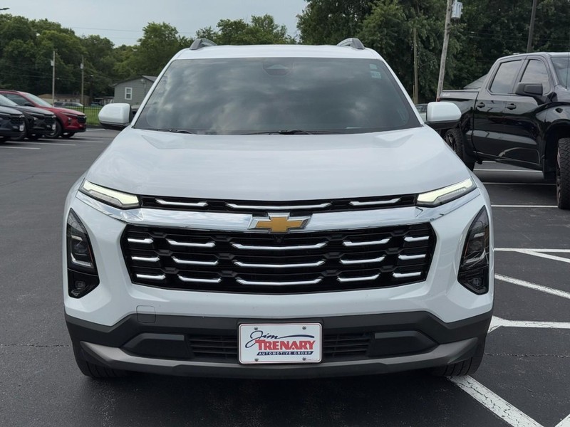 Chevrolet Equinox Vehicle Full-screen Gallery Image 09