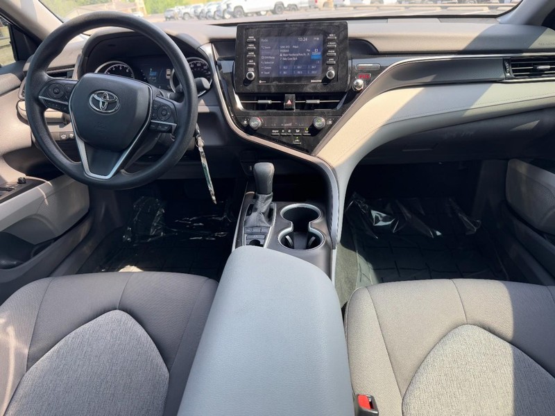 Toyota Camry Vehicle Image 11