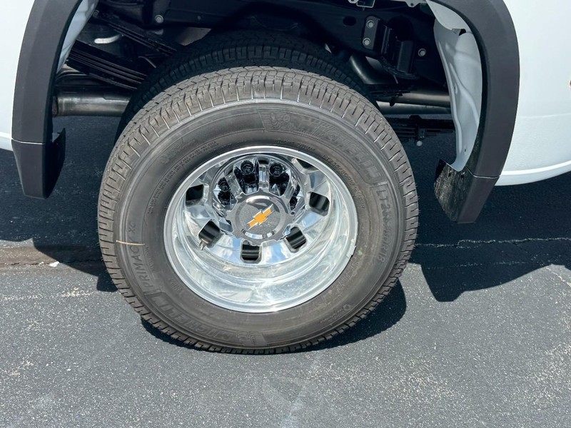 Chevrolet Silverado 3500HD Vehicle Image 05