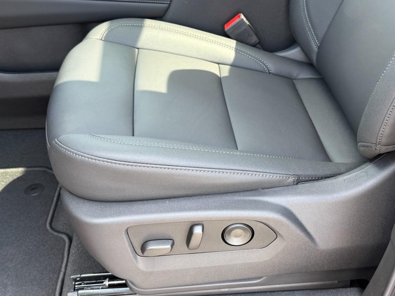Chevrolet Tahoe Vehicle Image 19