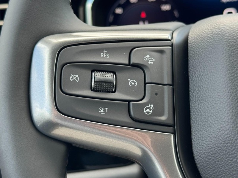 Chevrolet Silverado 1500 Vehicle Image 11